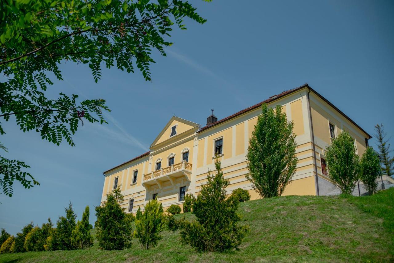 Hotel & Restoran Dvorac Gjalski Zabok